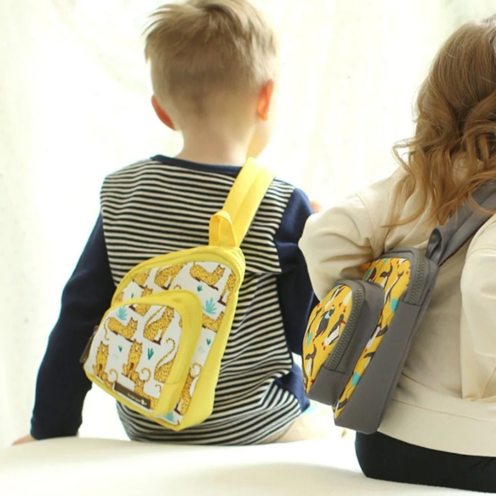 Kinderspel Insulated Sling Bag